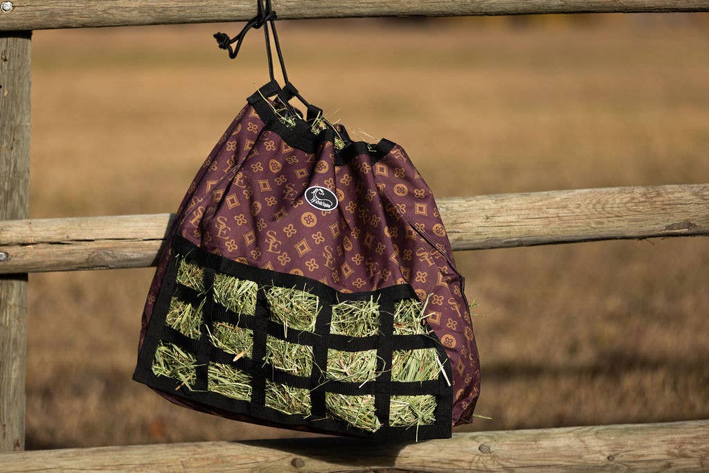 Schulz Equine - Vente Équipement d’équitation - Sac à foin Happy Trailer en nylon 600D résistant14