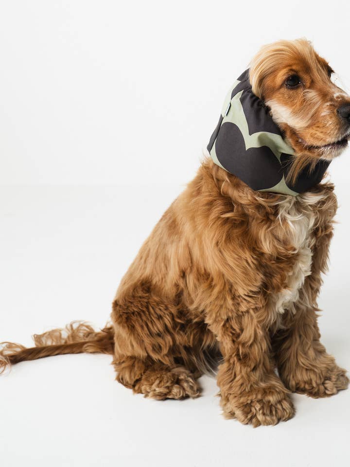 Dog Snood Grey Heart for wholesale by Lou and co.