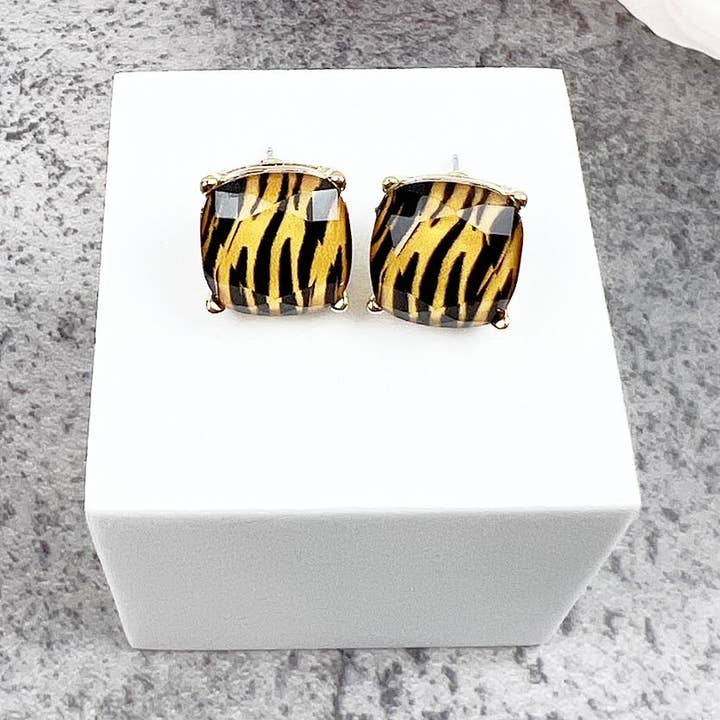 TIGER PRINT EPOXY STUD EARRING
for wholesale by JHP Collection