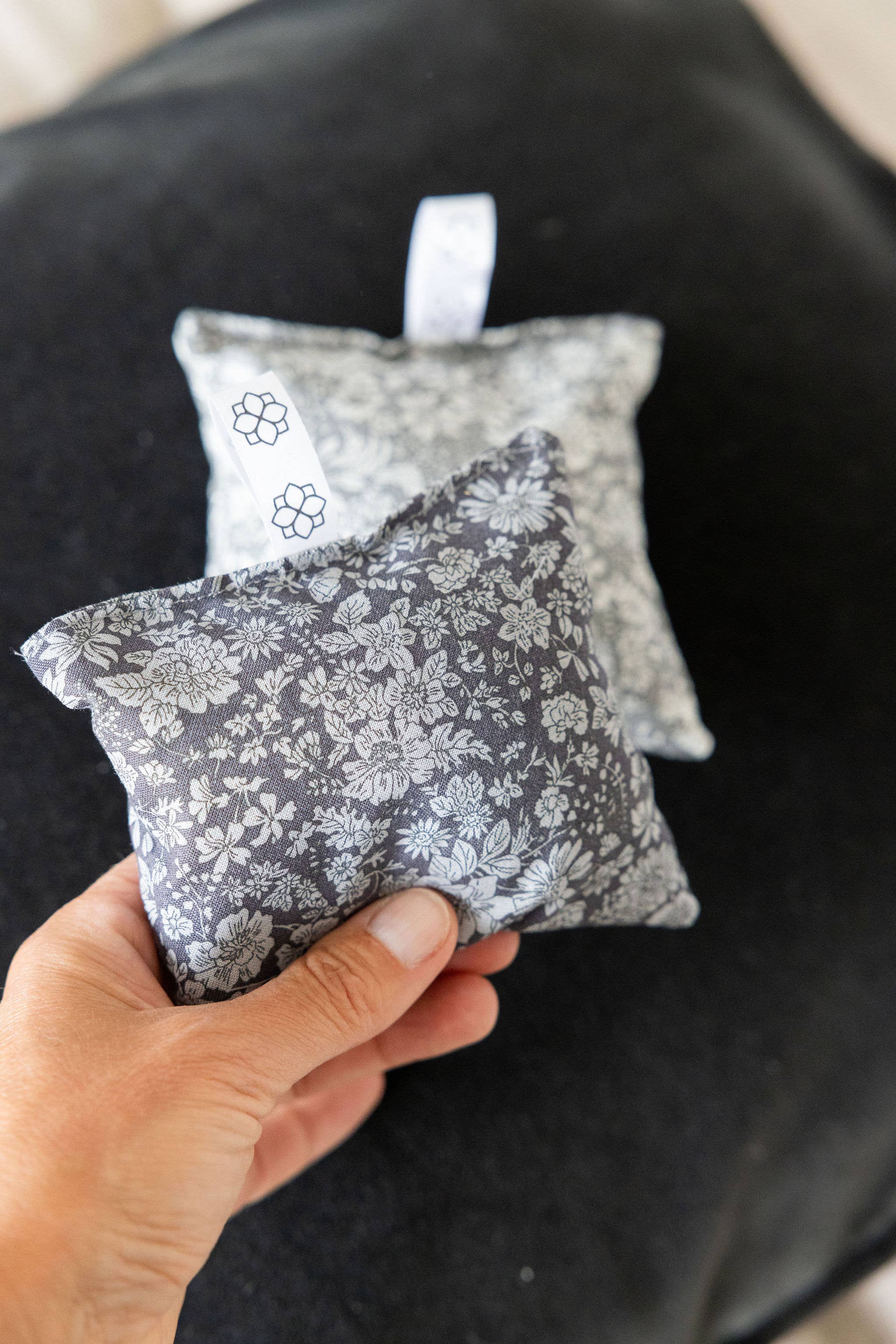 Spritz Wellness – wholesale Sachet – Lavender Sachets - Monochrome1