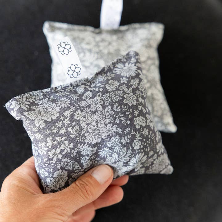 Spritz Wellness – wholesale Sachet – Lavender Sachets - Monochrome1