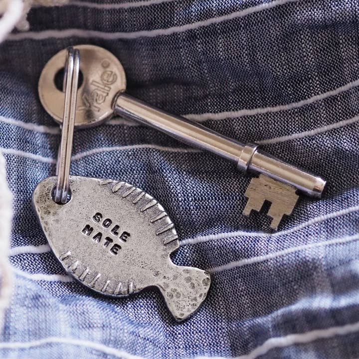 'Nøglevedhæng med fiskemotiv' for engroshandel hos Kutuu