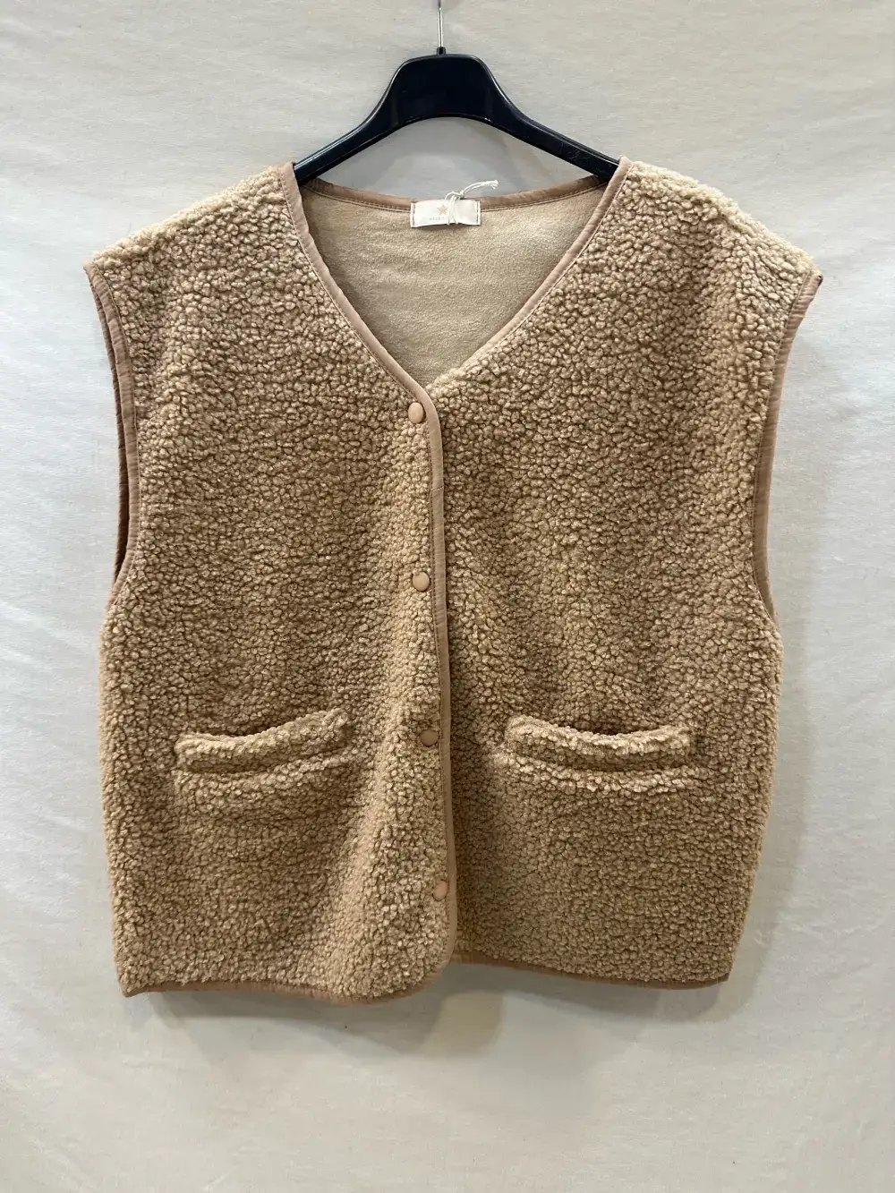 Mimi & Gogo - Wholesale Outerwear Vest - Women's - Plain Fleece Vest @3433_GiUniMoimoute1