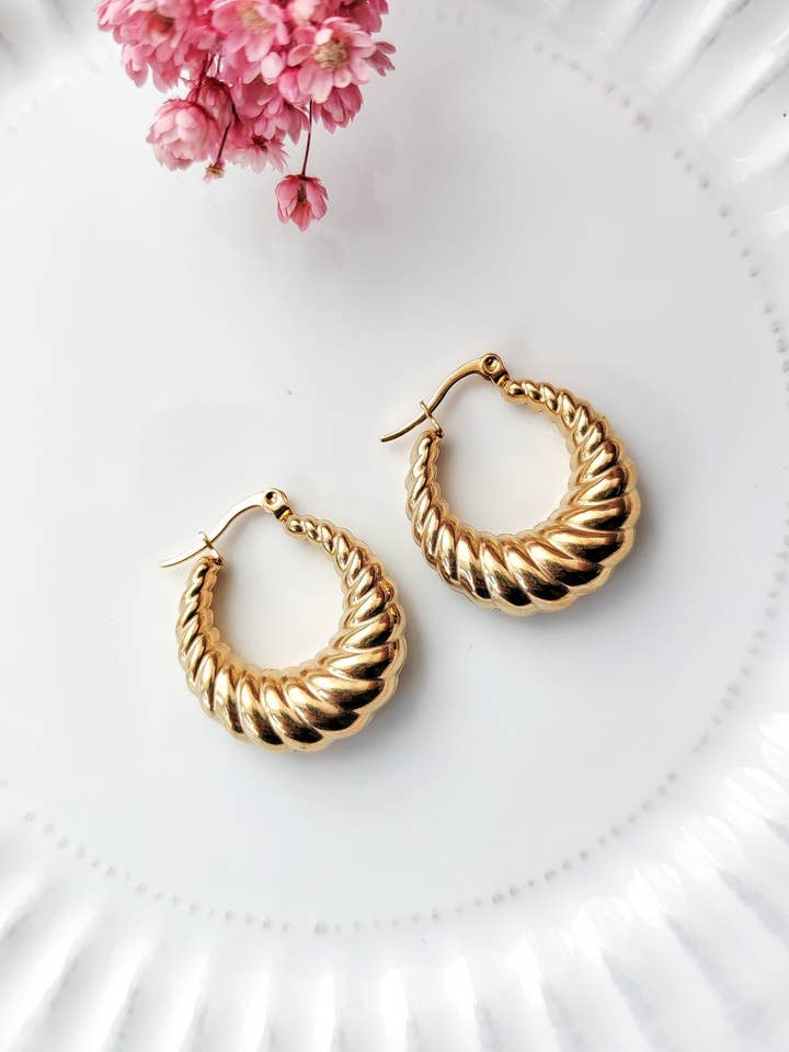 Anelli Grace per la vendita all'ingrosso da parte di What Goes Around