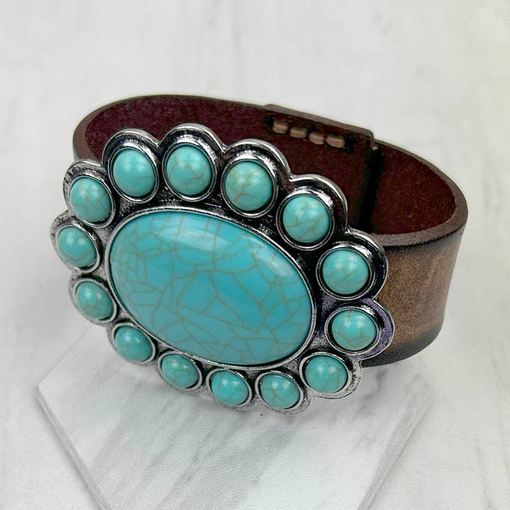 Western Elite Jewelry – Großhandel Armreif – NKZ231226-11 Braunes Lederarmband mit großem ovalem Concho-Armband aus blauem türkisfarbenem Stein3