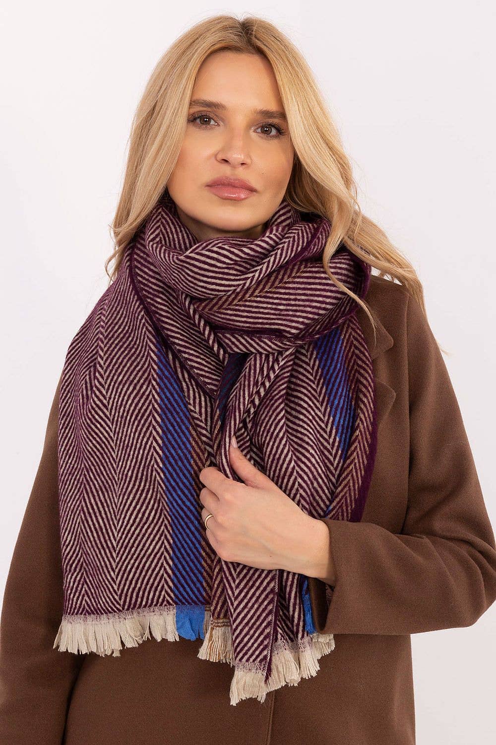 Lieber Deem Marktplatz - Wholesale Scarf - Women's - Scarf Model 206037 AT0