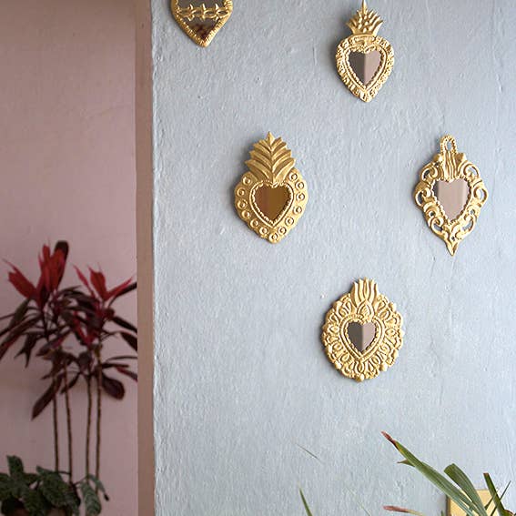 P.I.Project America - Vente Pompons décoratifs/décorations murales - Golden sacred heart Mexican Milagro Tin Ornament