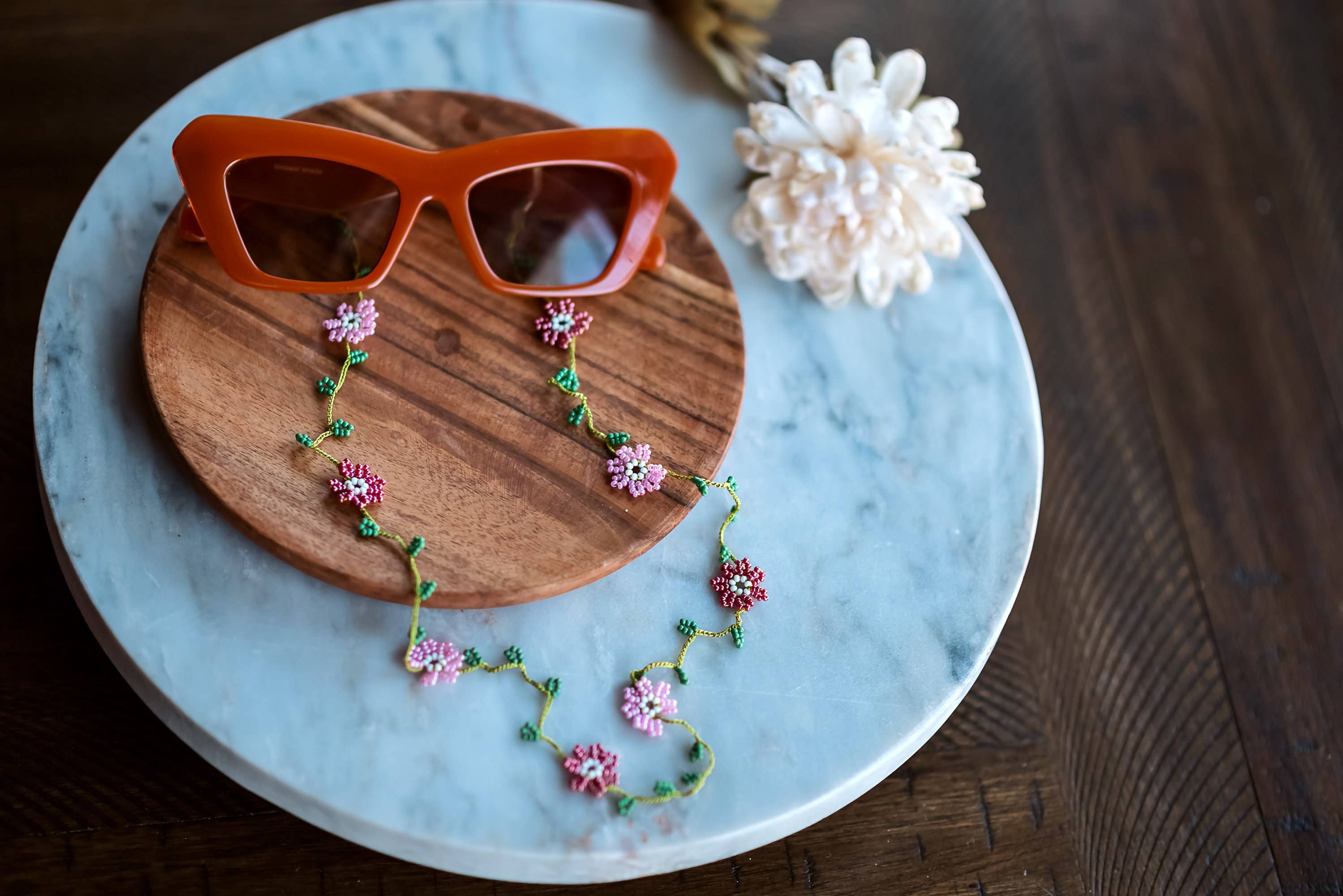 Hemsin Atelier - Wholesale Sunglasses/Eyeglasses Strap - Women's - Beaded Floral Eyeglass Chain and Sunglasses Holder1