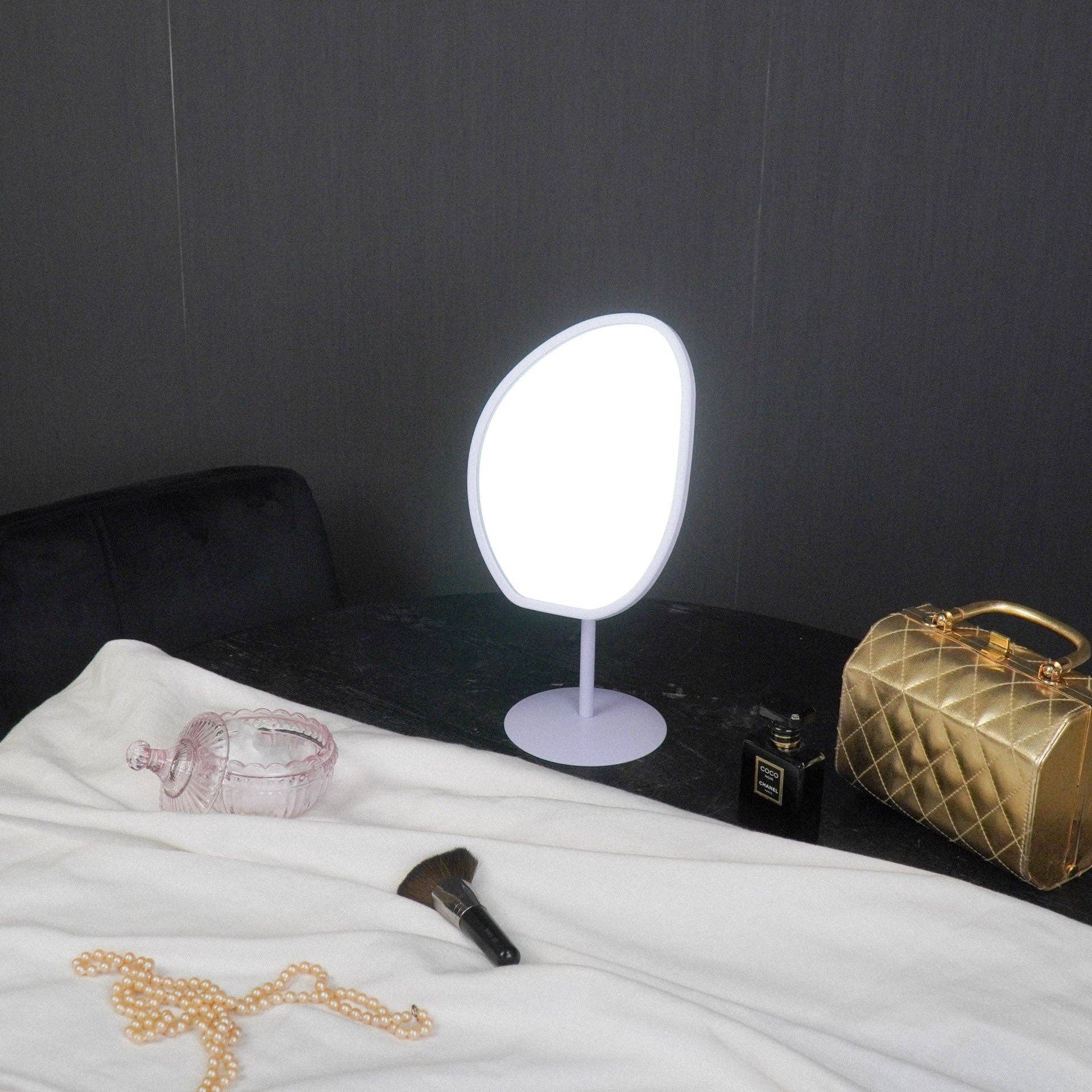 Housevitamin bv - Vente Miroir de courtoisie - Miroir organique en métal lilas - 16,5 x 12 x 31,5 cm1