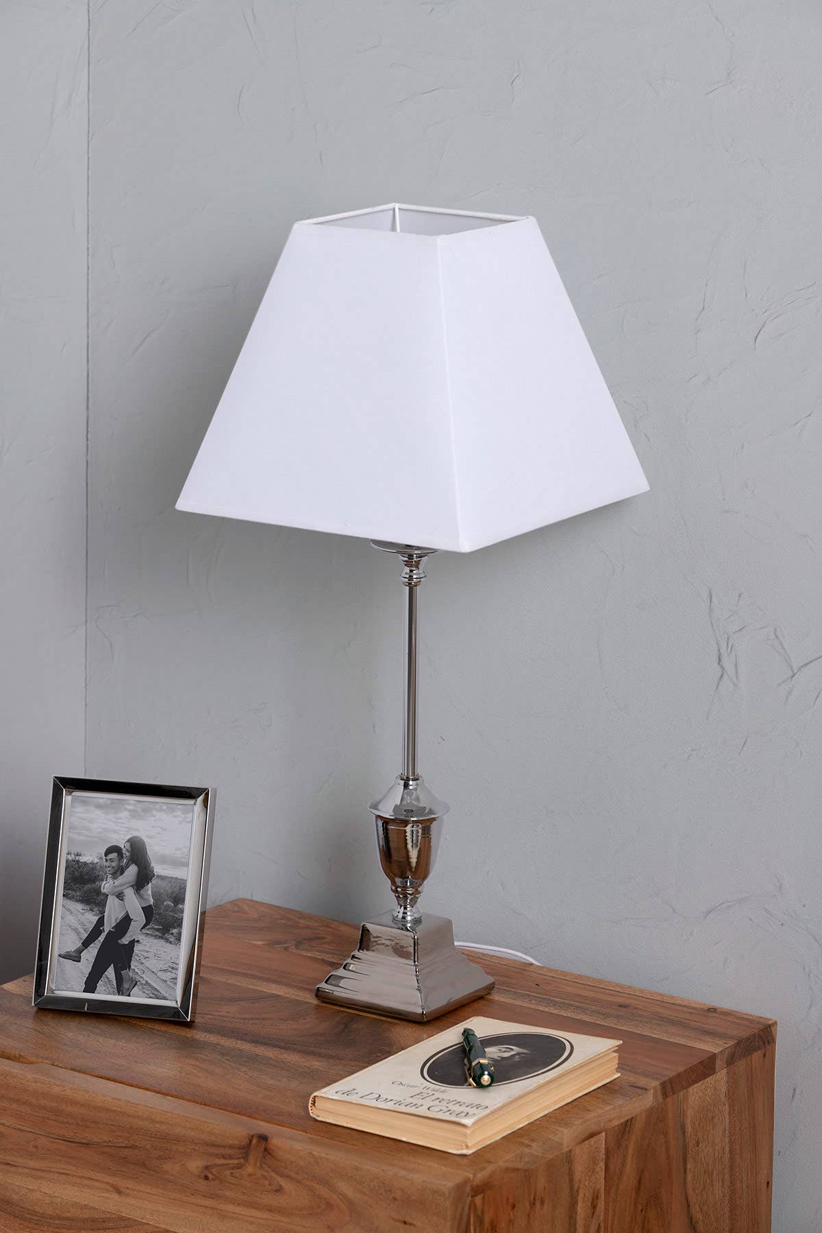 Gdeco - Wholesale Accent/Desk Lamp - Metal Table Lamp. 55*25 Cm3