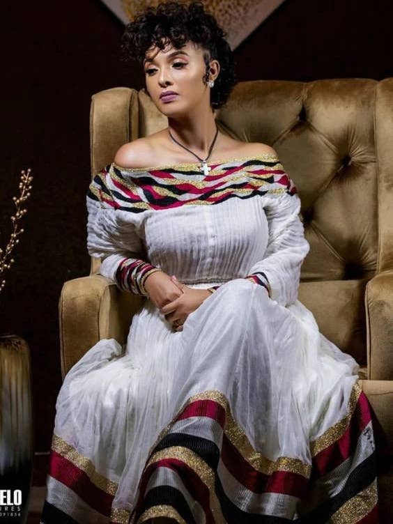 Des hommes colorés pour la vente par Brhan