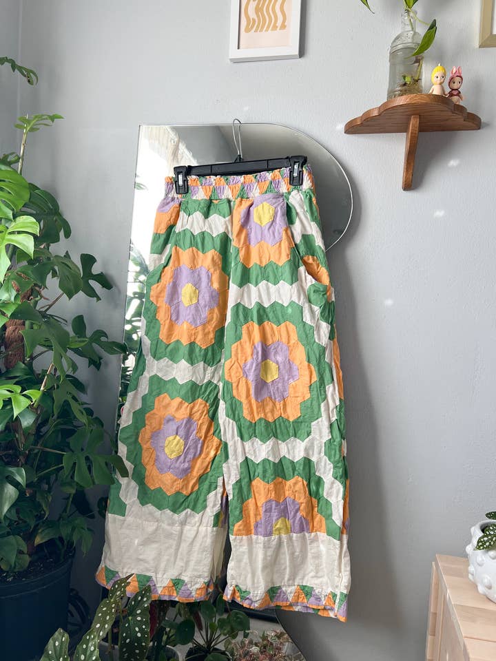 Pantaloni elastici arancioni, verdi e viola S/M per la vendita all'ingrosso da parte di Jack Arden