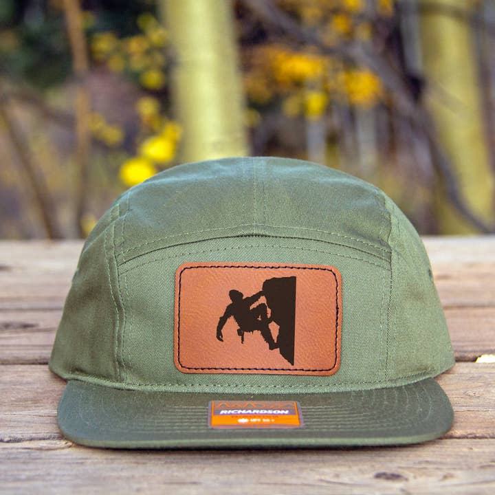 Casquette d'escalade Sasquatch, 5 panneaux, réglable, campeur pour la vente par Hinterland Outdoors