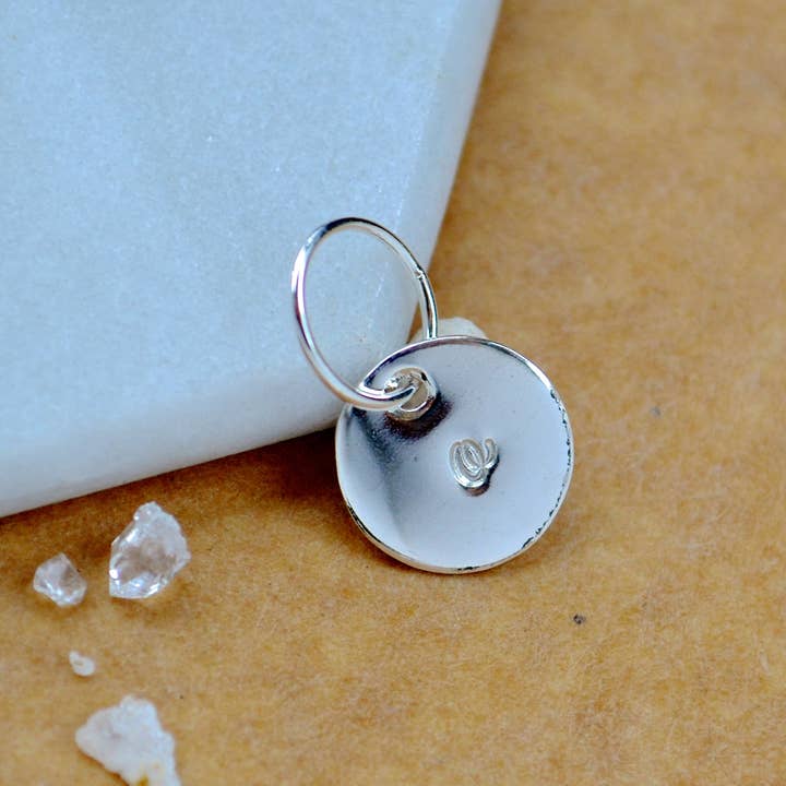 Foamy Wader - Venta al por mayor Abalorios/colgantes individuales - Set de abalorios con letra cursiva en minúscula, con letra cursiva, triple metal52