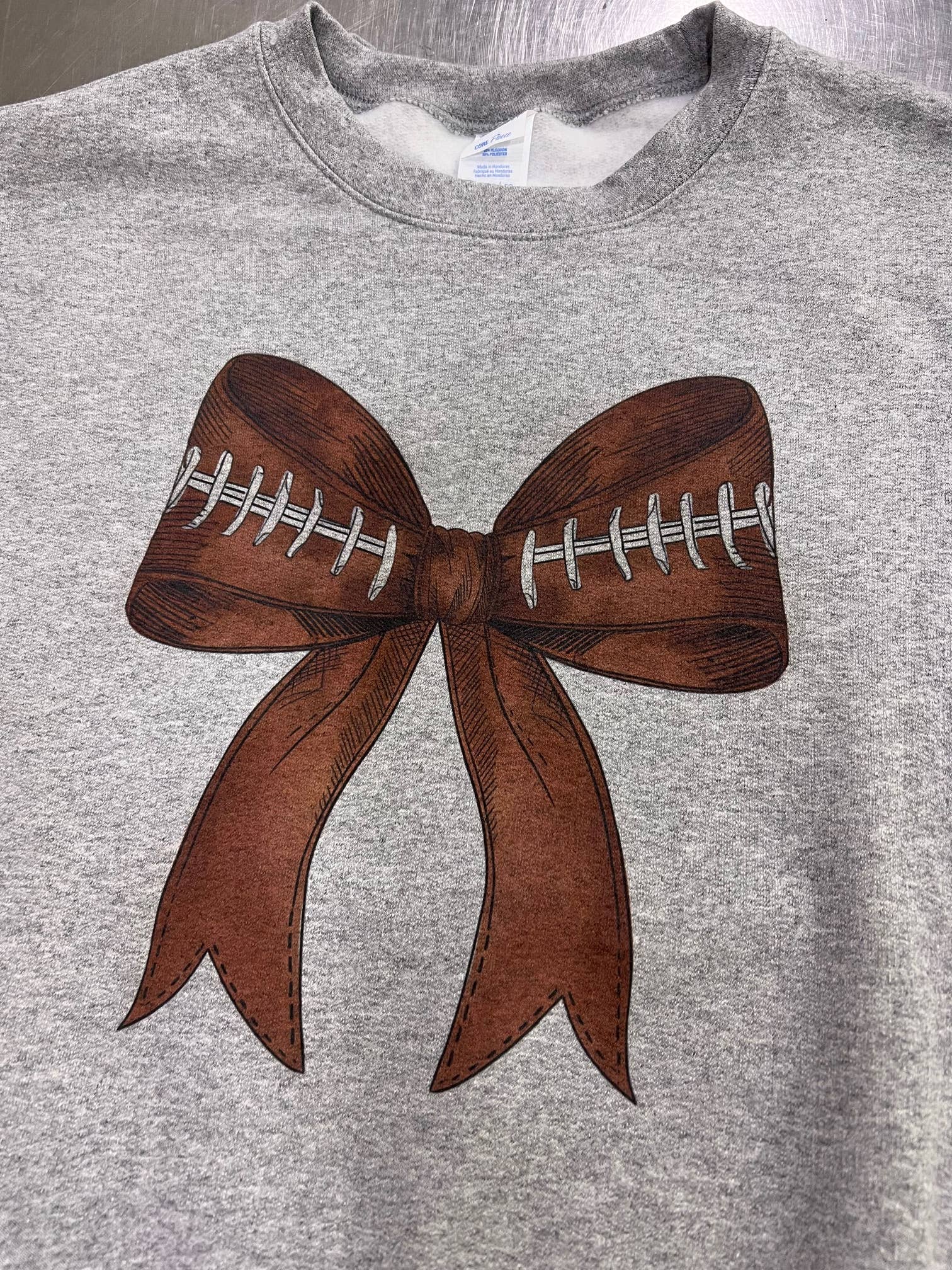 Par.tees by Party On! – Camisola gráfica - Mulher por atacado – Sweatshirt Gráfico de Jogo de Dia de Desporto de Futebol Feminino para Mãe4