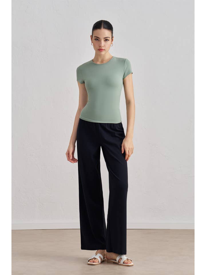 91thelabel - Wholesale Athletic top – Women′s - Tessa Crew Neck Sculpting Short Sleeve Active Top T-Shirt21