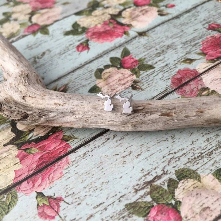 My Captured Journey - Wholesale Stud/Post Earrings - Michigan Earrings, Michigan Stud earrings