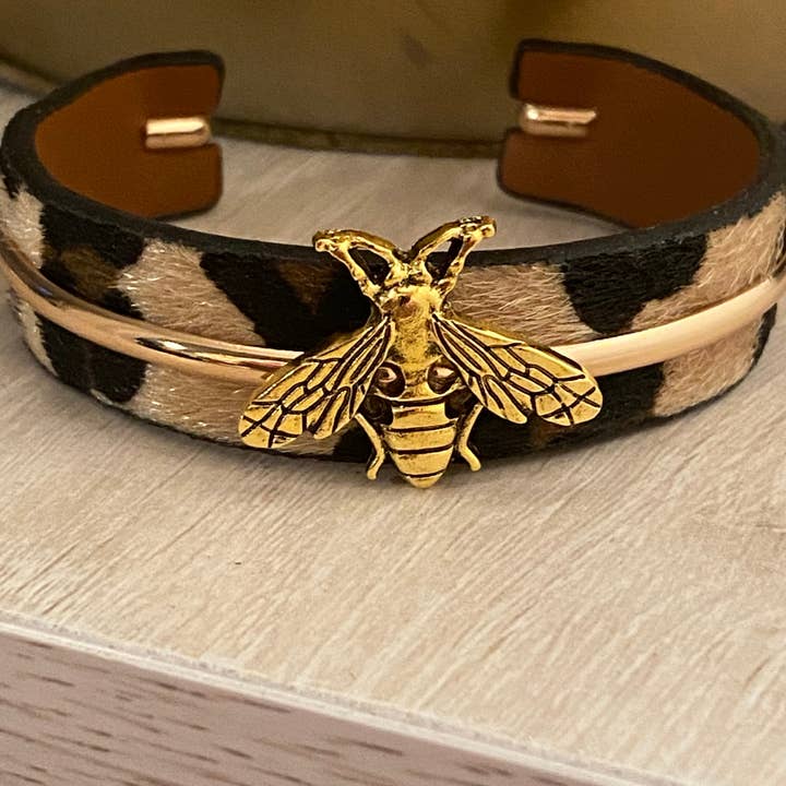 Anthologie, Co. - Wholesale Cuff Bracelet - Queen Bee Cuff Bracelet - Bee Embellished Bracelet4