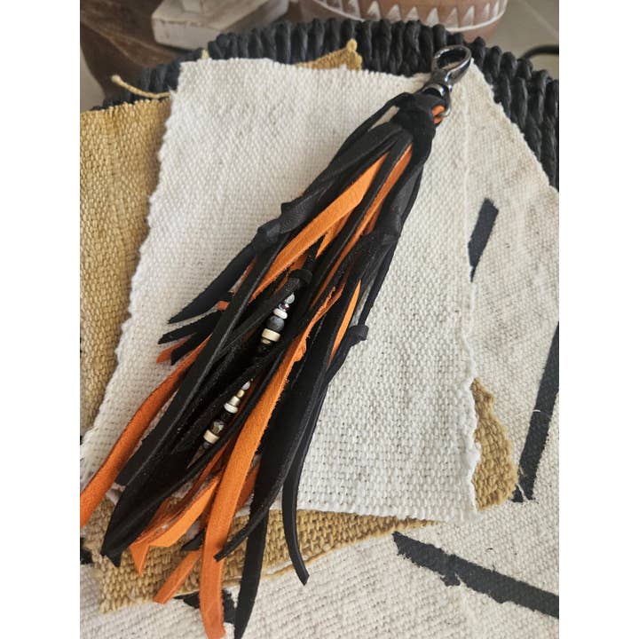 Native Leather Co - Wholesale Purse/Bag Accessory - Women's - Genuine Leather Beaded Tassel Silver Clip Harley Edition3