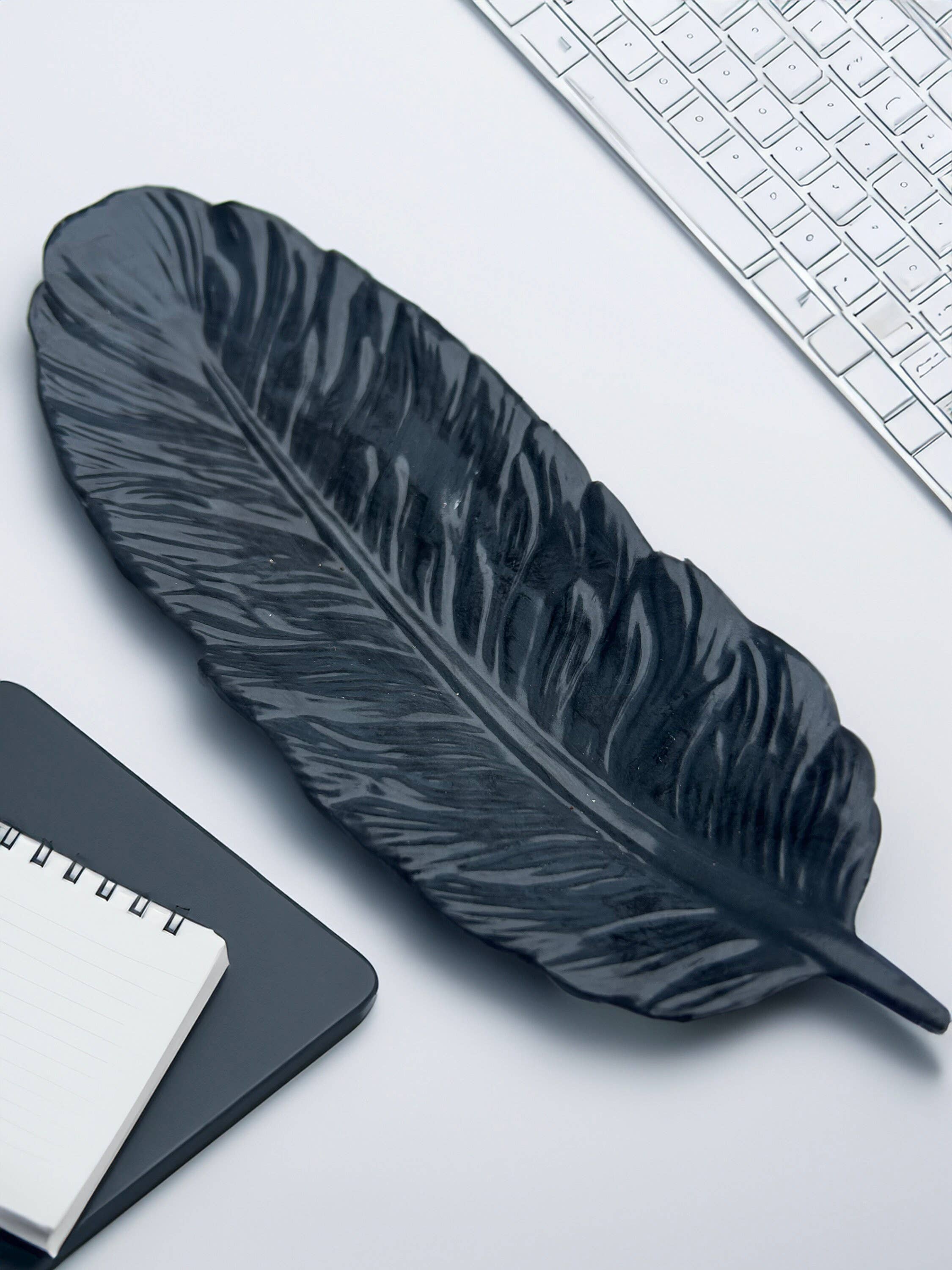 Lymeliteco - Wholesale Decorative Tray - Feather Concrete Tray | Elegant Feather Trinket Tray4