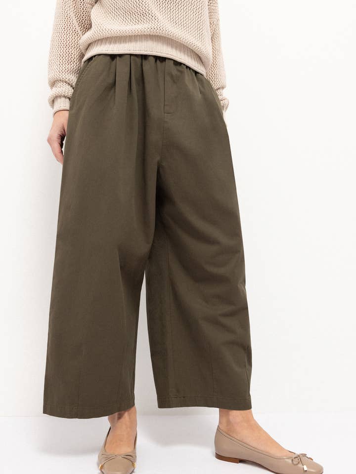 Wide Pleated Trousers (408953-39) for wholesale by Lanidor