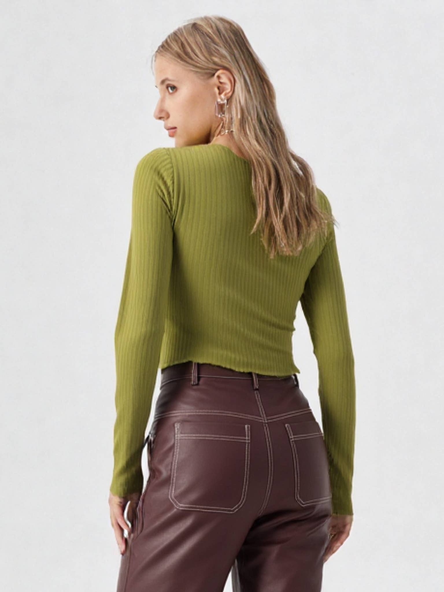 VERY J - Wholesale Knit Top - Women's - VT15148-3-Strap Tie V Neck Crop Top4