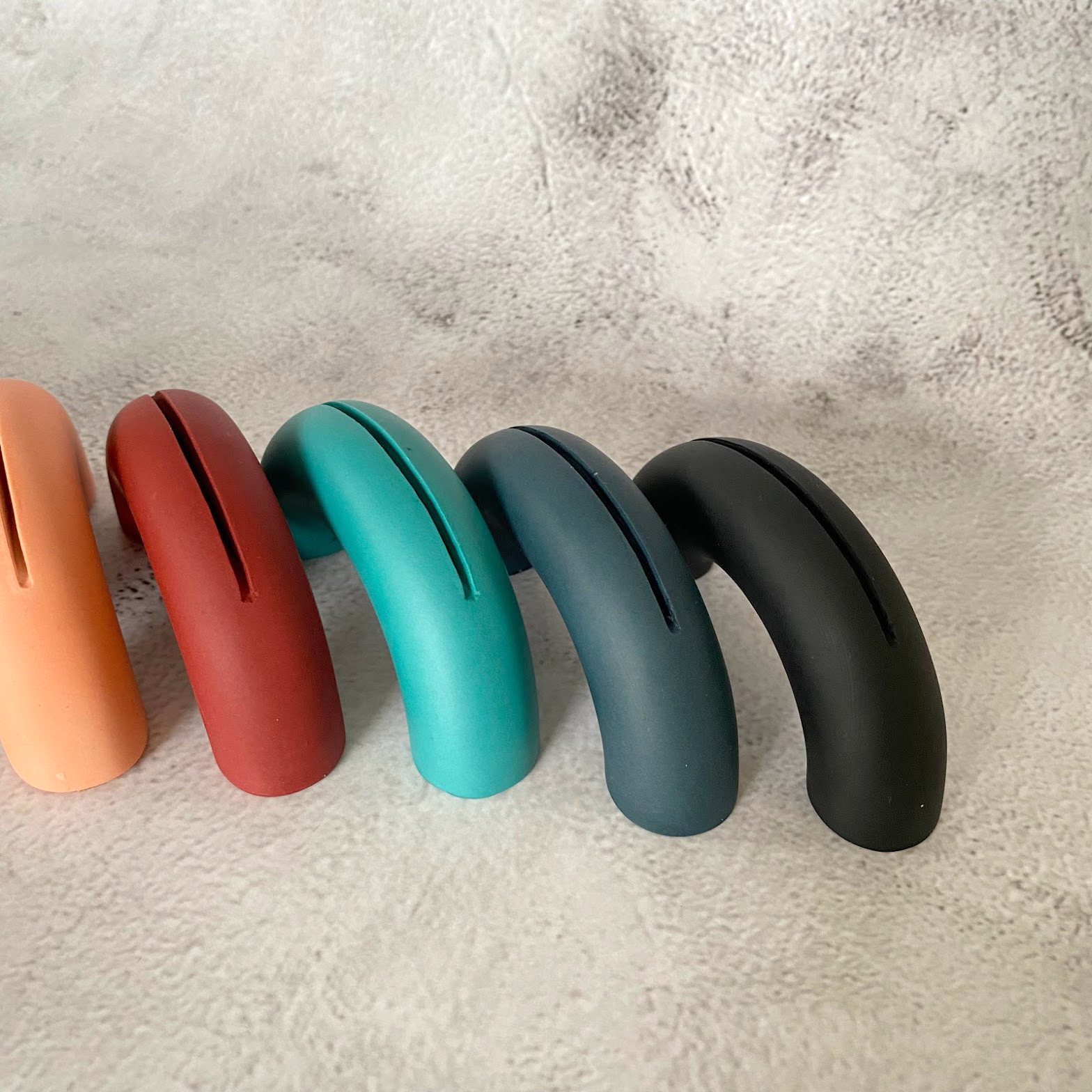 Lines+Dots – wholesale Picture frame stand – Photo Holders - Jesmonite Handmade Photo Stands - Arch Shape6