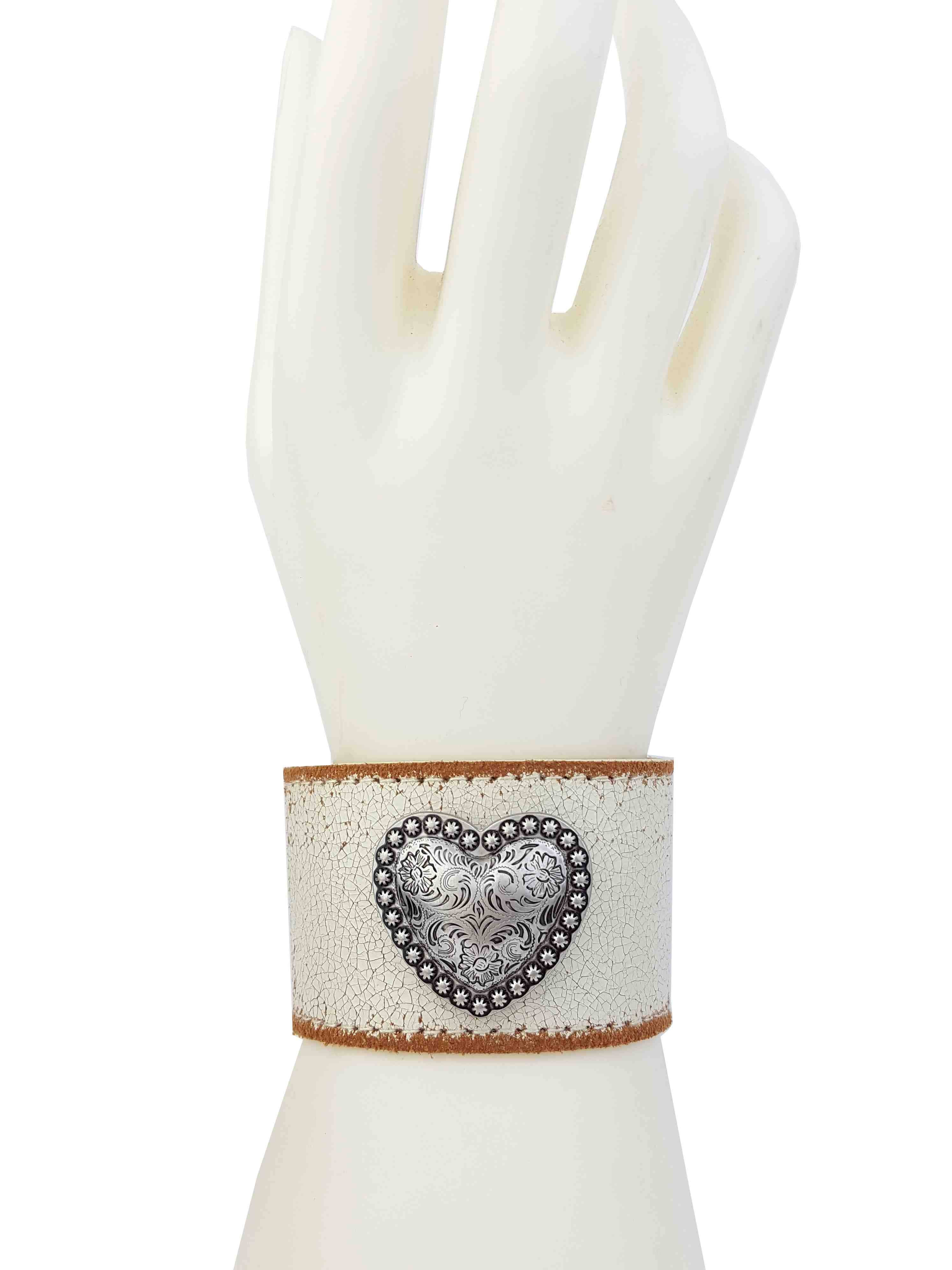 Axesoria West - Venta al por mayor Brazalete - Vintage con correa de cuero envejecido y concho en forma de corazón1