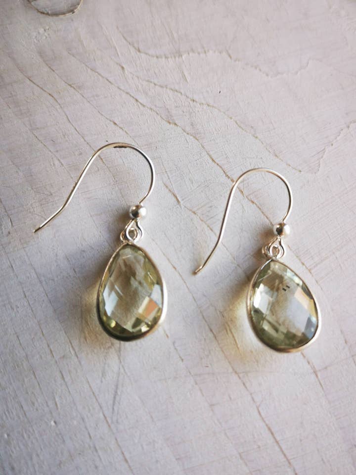 Pendientes de plata y amatista, pendientes de piedras preciosas en forma de lágrima para venta al por mayor de Blue Marble Jewellery