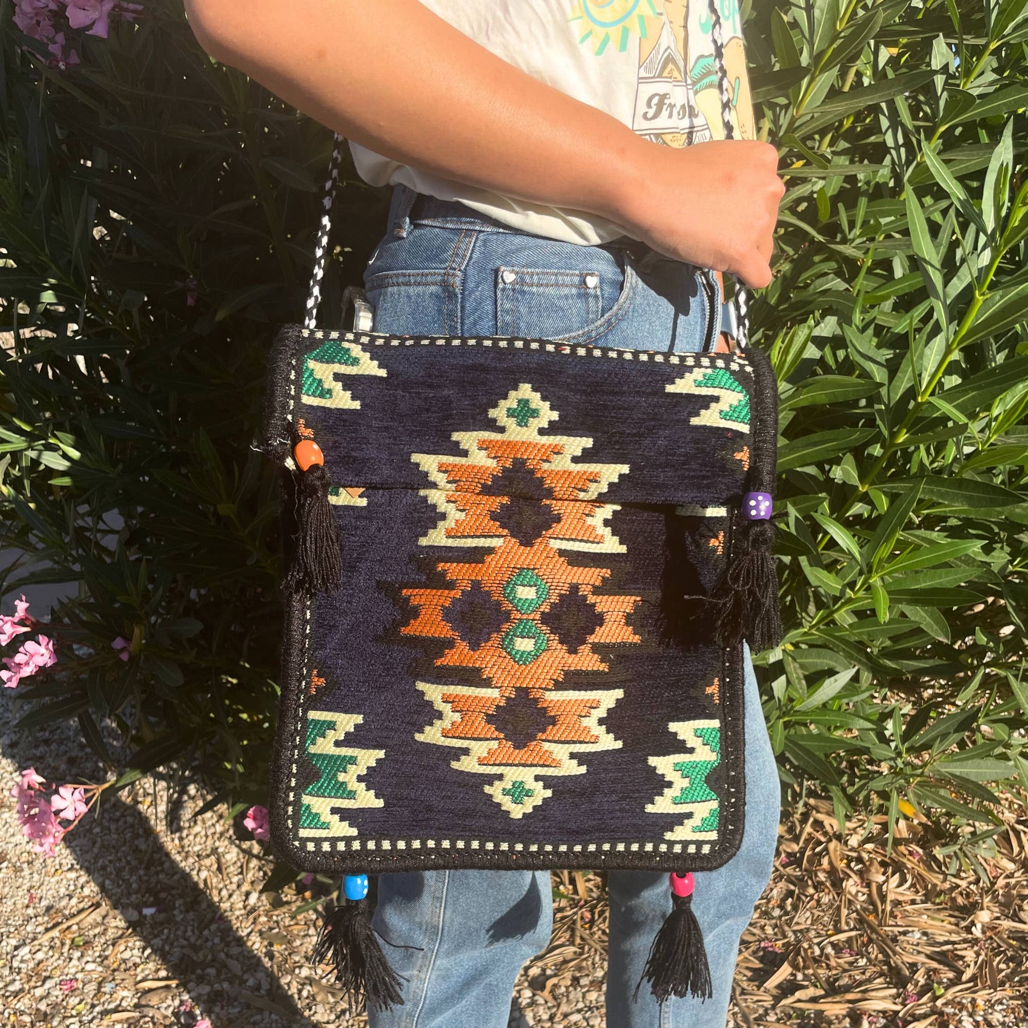AW Artisan – Engroshandel Crossbodytaske – unisex – Kilim Taske - Mørkeblå1