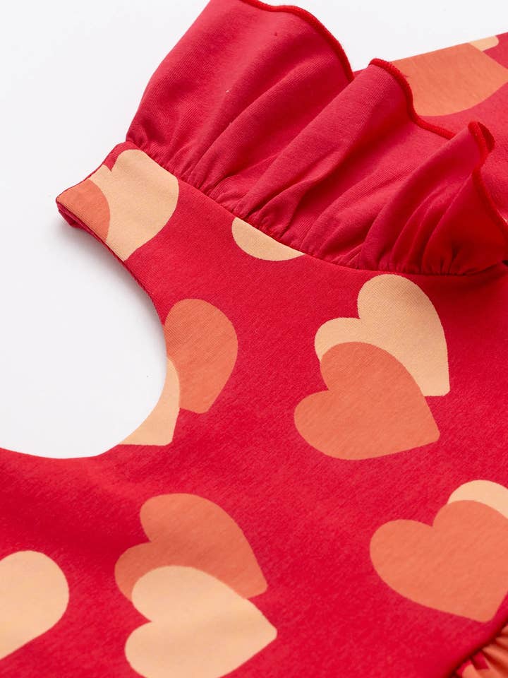 Monica + Andy – wholesale Klänning – Barn – Alla hjärtans dag Volang Låt oss Dansa Klänning_Fladdrande Hjärtan4