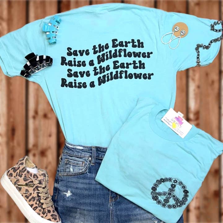 Raise A Wildflower Graphic T-shirt voor wholesale door Windmill Gypsy Wholesale