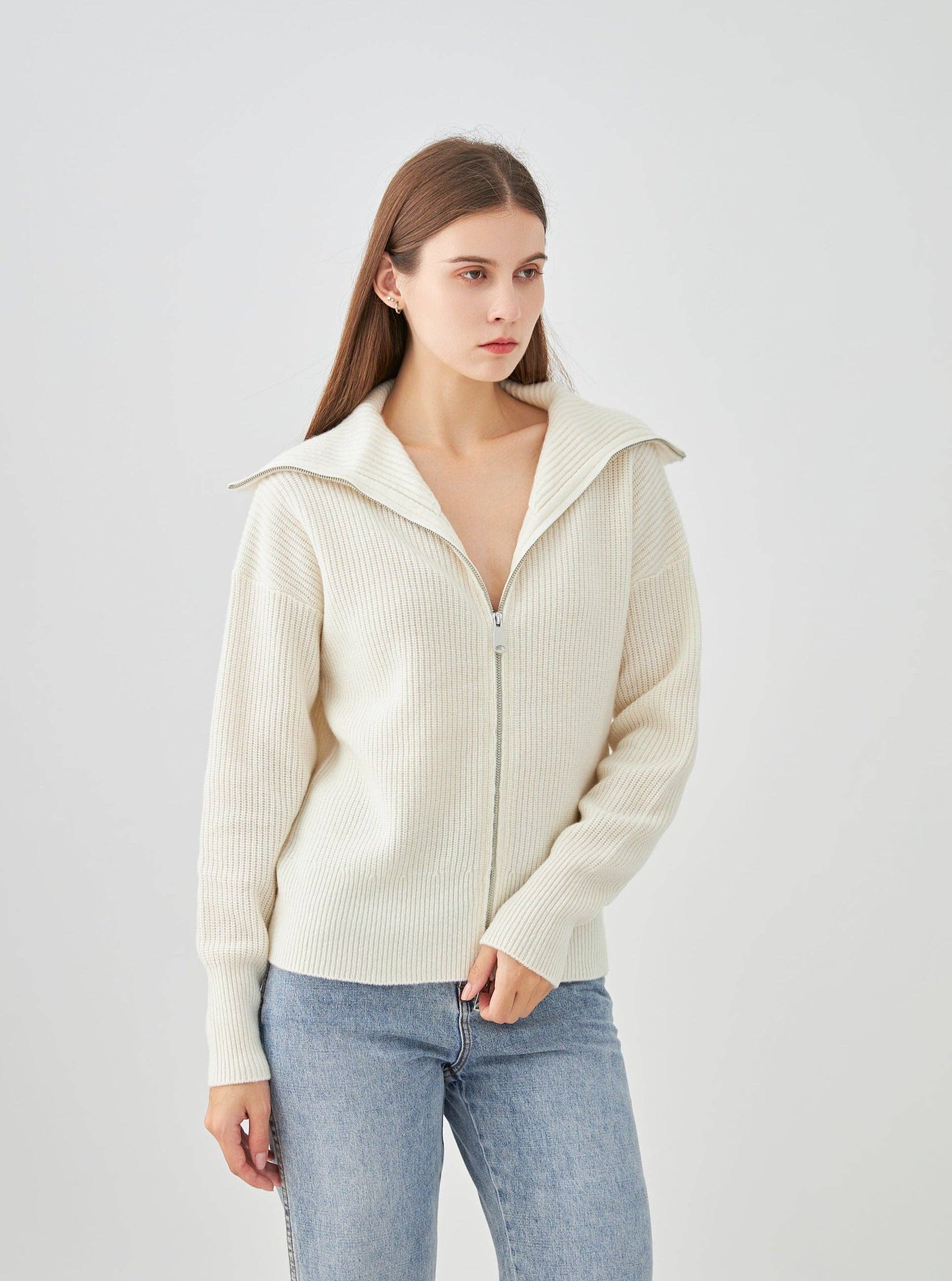 jw.atelier – wholesale Knitted jumper – Women′s – High-neck zip-up cardigan 100% cashmere 4-ply5