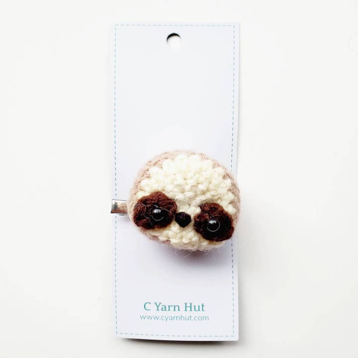 C Yarn Hut - Wholesale Brooch - Woodland Animals Brooch - Sloth