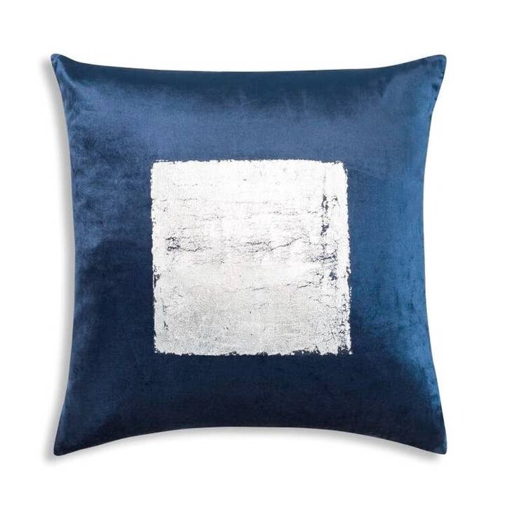 Coussin Verona - Navy Silver pour la vente par Marie Burgos Collection