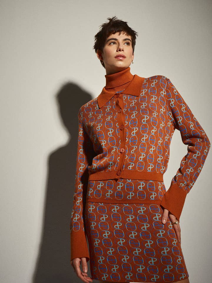 Veste en tricot marron pour la vente par Dolores Promesas