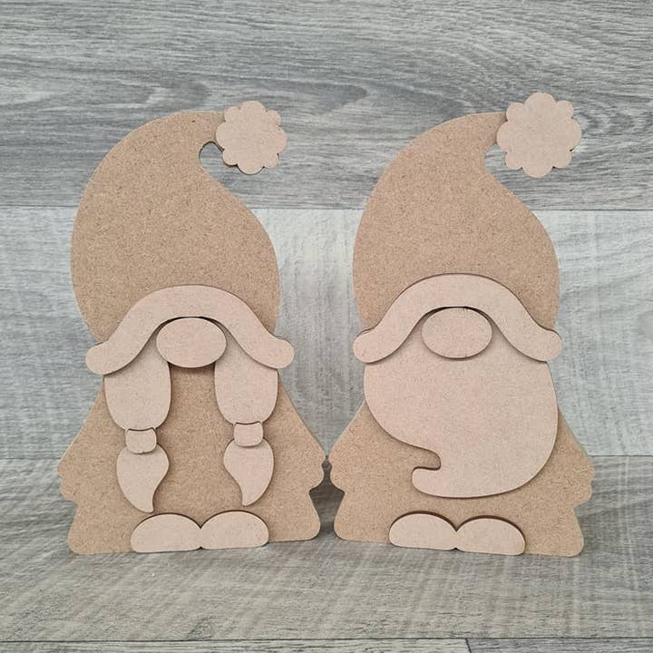 16cm pair of gnomes for wholesale by Manchester Craft Blanks