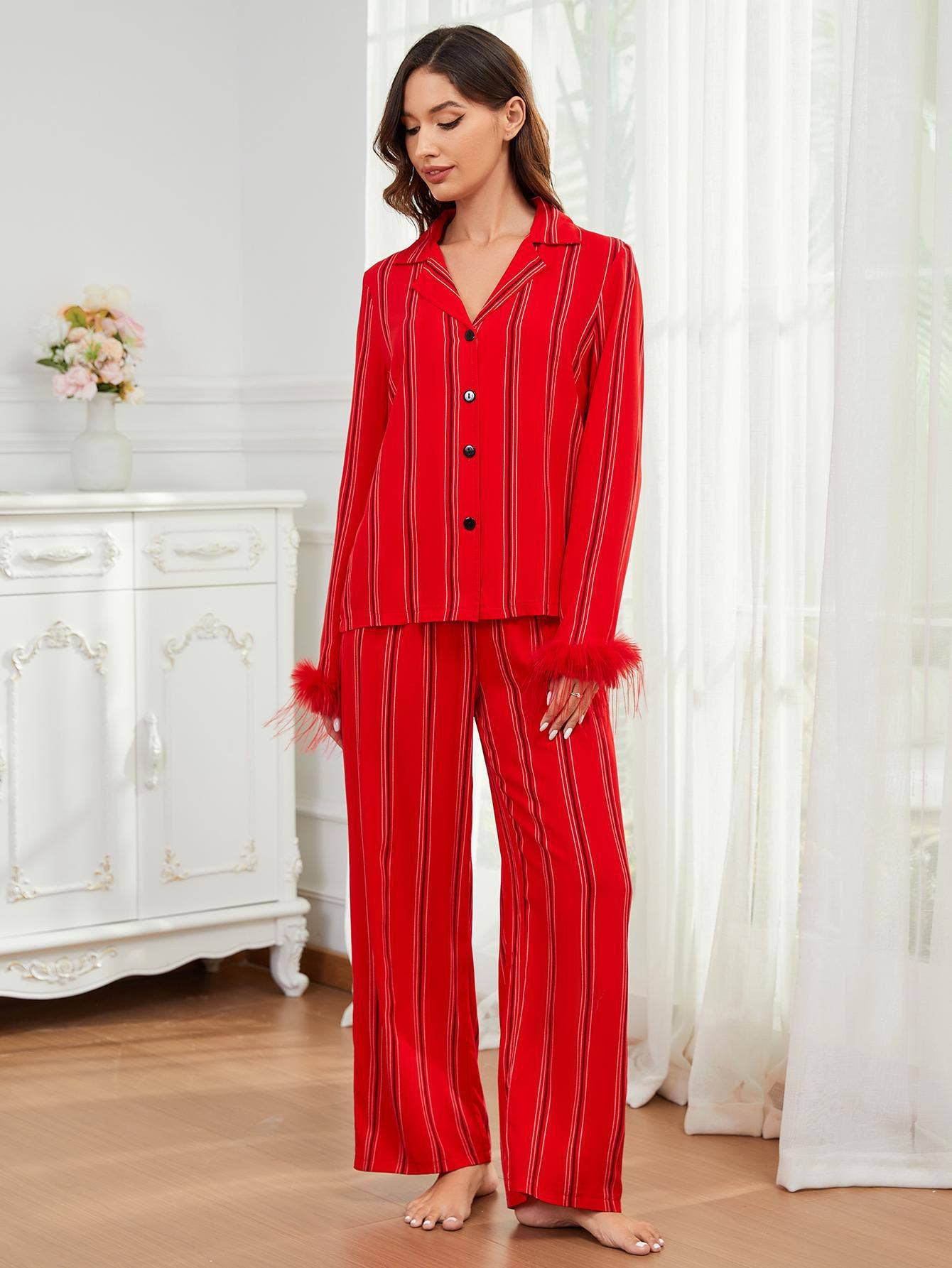 ROUGE Ensemble de vêtements d'intérieur avec chemise à manches longues et pantalon long en vente sur Faire3