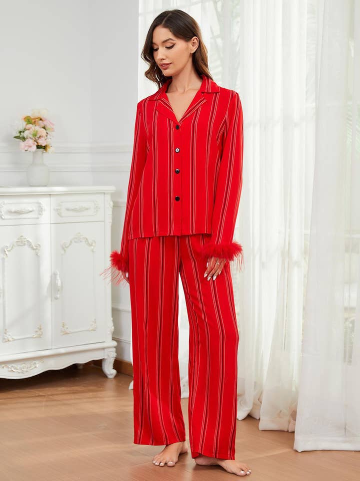 ROUGE Ensemble de vêtements d'intérieur avec chemise à manches longues et pantalon long en vente sur Faire3