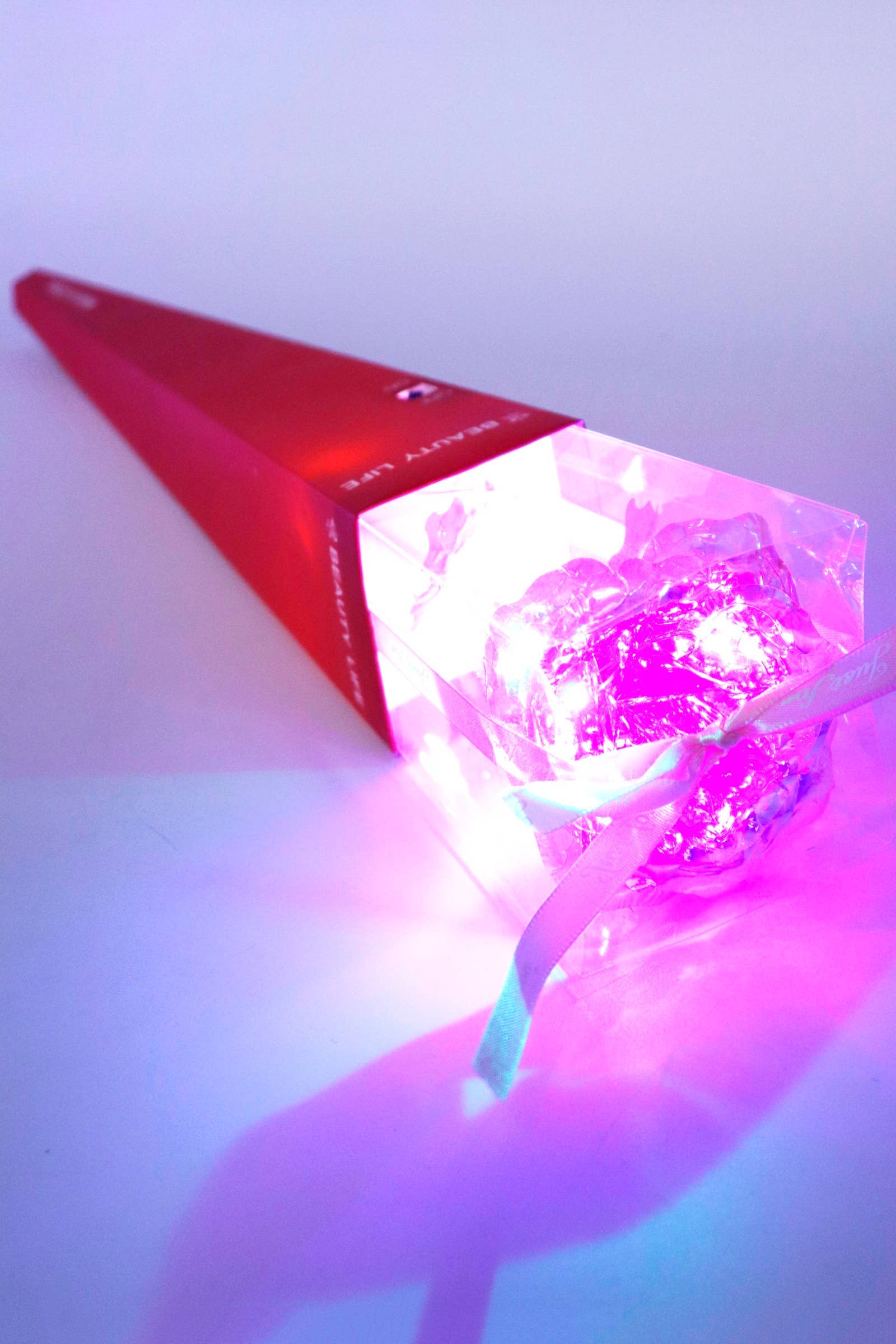 ASSORTI Holografische Led Kunstmatige Galaxy Roos Cadeaubox voor groothandel op Faire10