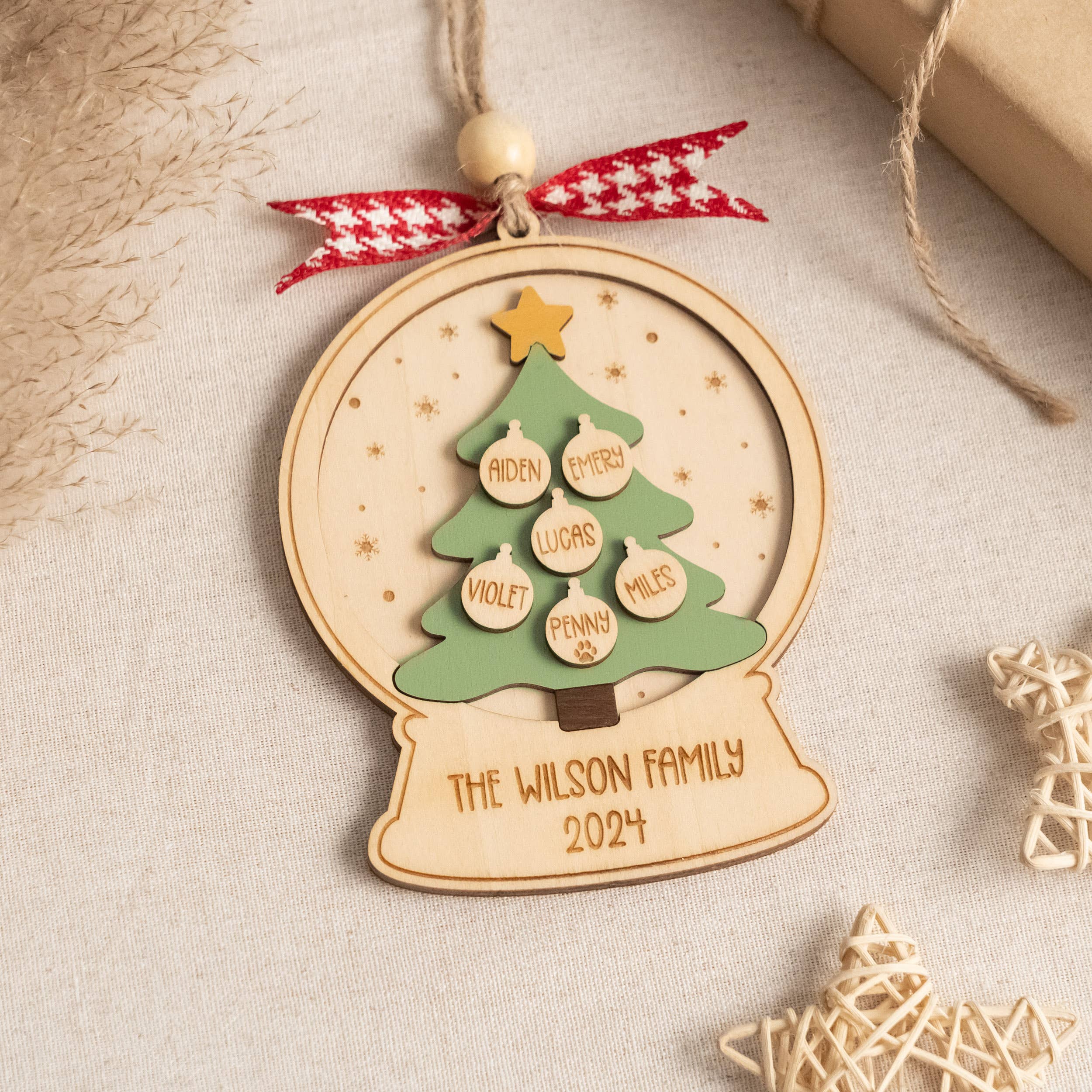 BearCrafts – Ornamento por atacado – Enfeite de árvore de Natal de família em madeira para decoração de férias R718