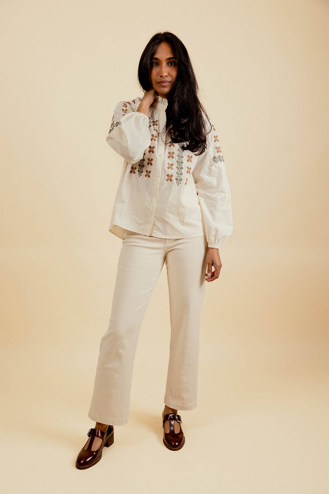 EMILIE K - Wholesale Button Down Shirt - Women's - SERVANE Blouse with embroidery and ruffled collar3