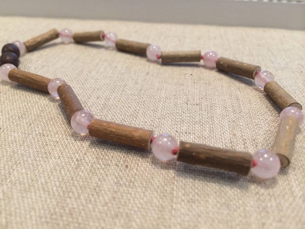 Baltic Essentials – wholesale Beaded/pearl necklace – Hazelwood GERD Colic Reflux Eczema Pink Rose Quartz Necklace1