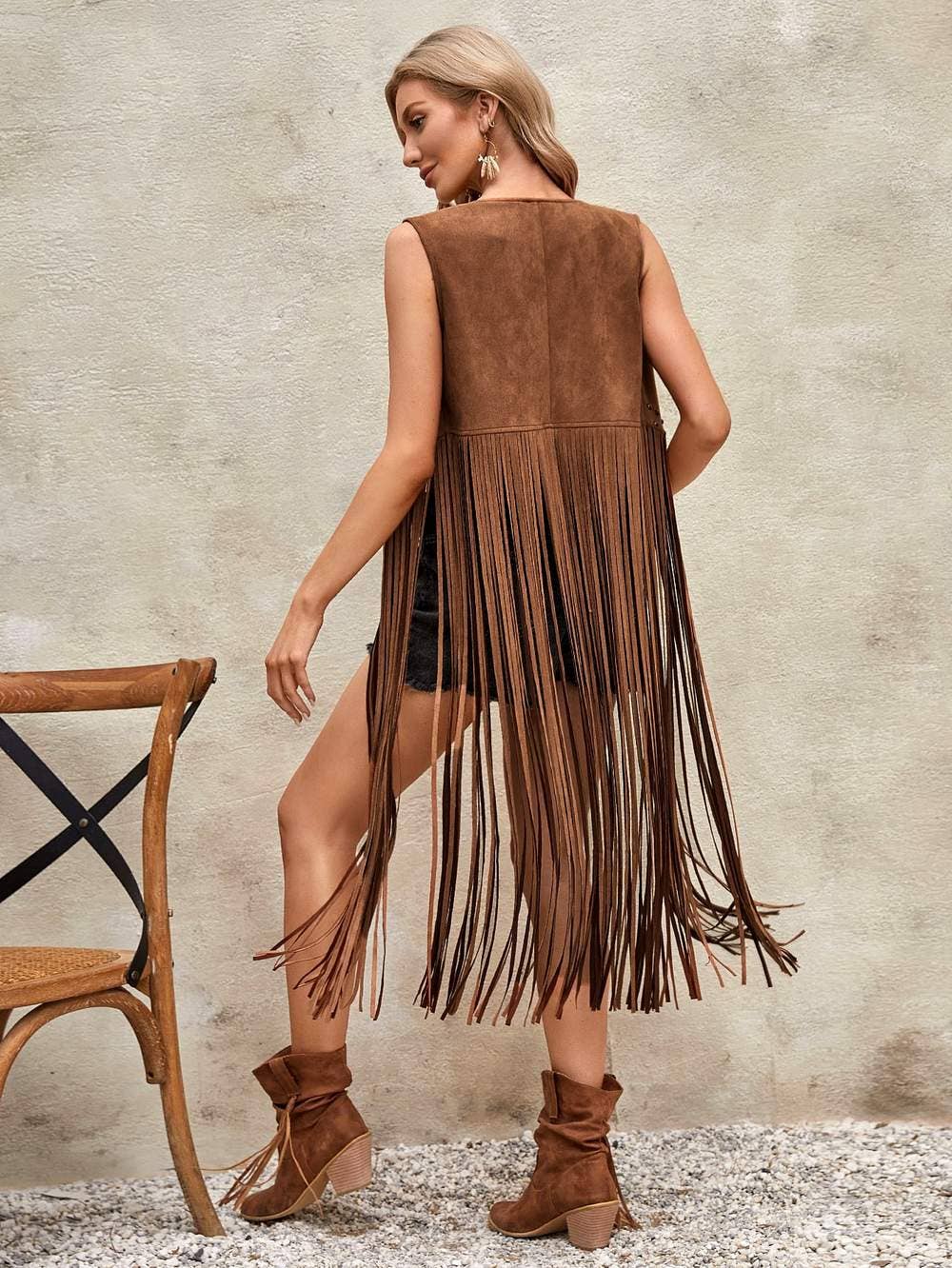 KAMEL Ärmellose lange Weste mit Fransen und Nieten in Kaffee-Braun für den Großhandel auf Faire3