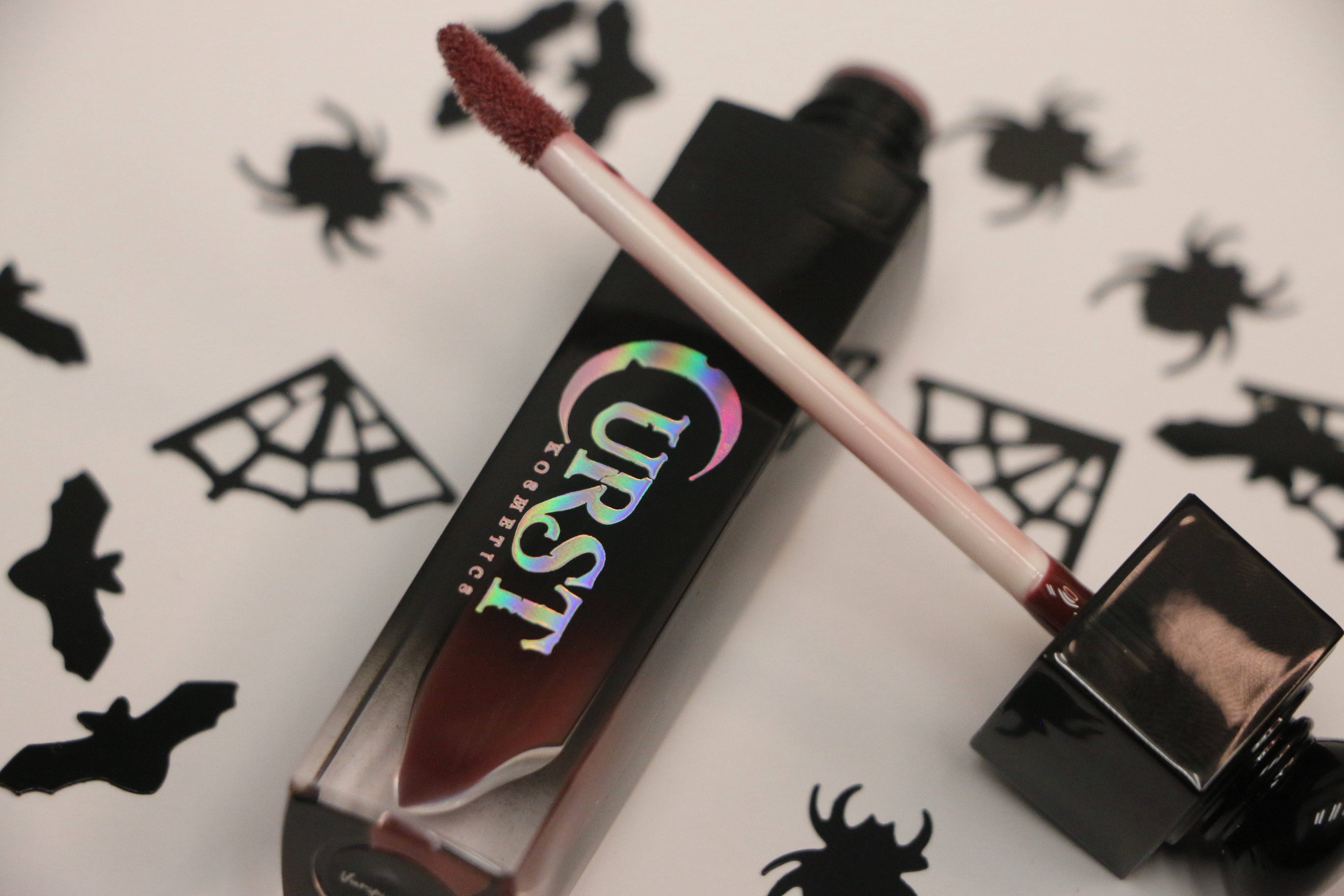 Curst Kosmetics – Gloss labial por atacado – Poção Brilho Labial - Sangue de Vampiros1