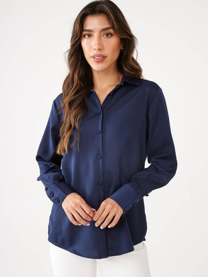 Nora Marinblå Satinblus för wholesale av Abbey Glass