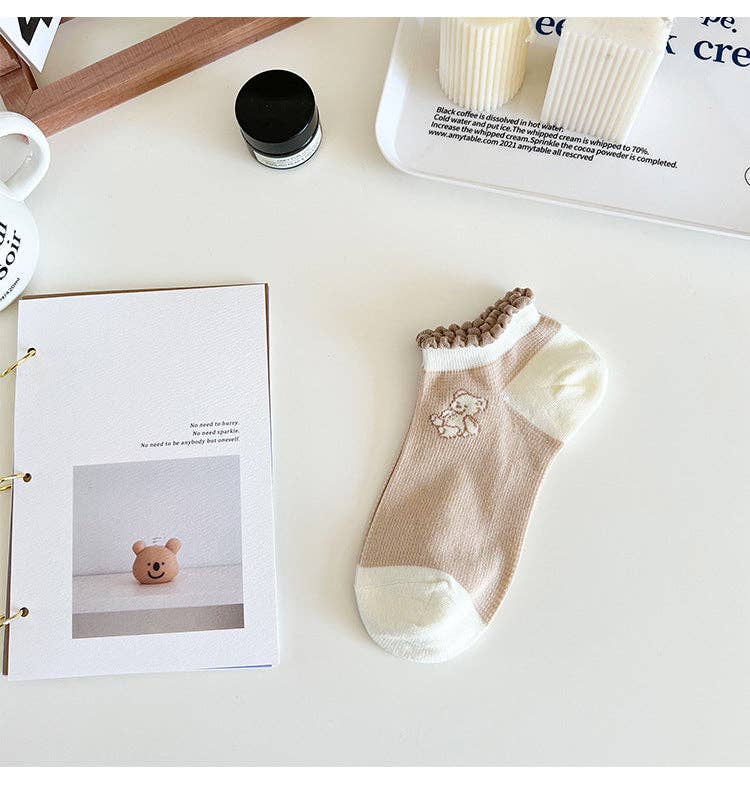 Funkyrel® Atzbranding Limited - Wholesale Socks - Women's - Rufia - Cute and Sweet Brown Bear Ankle Socks2