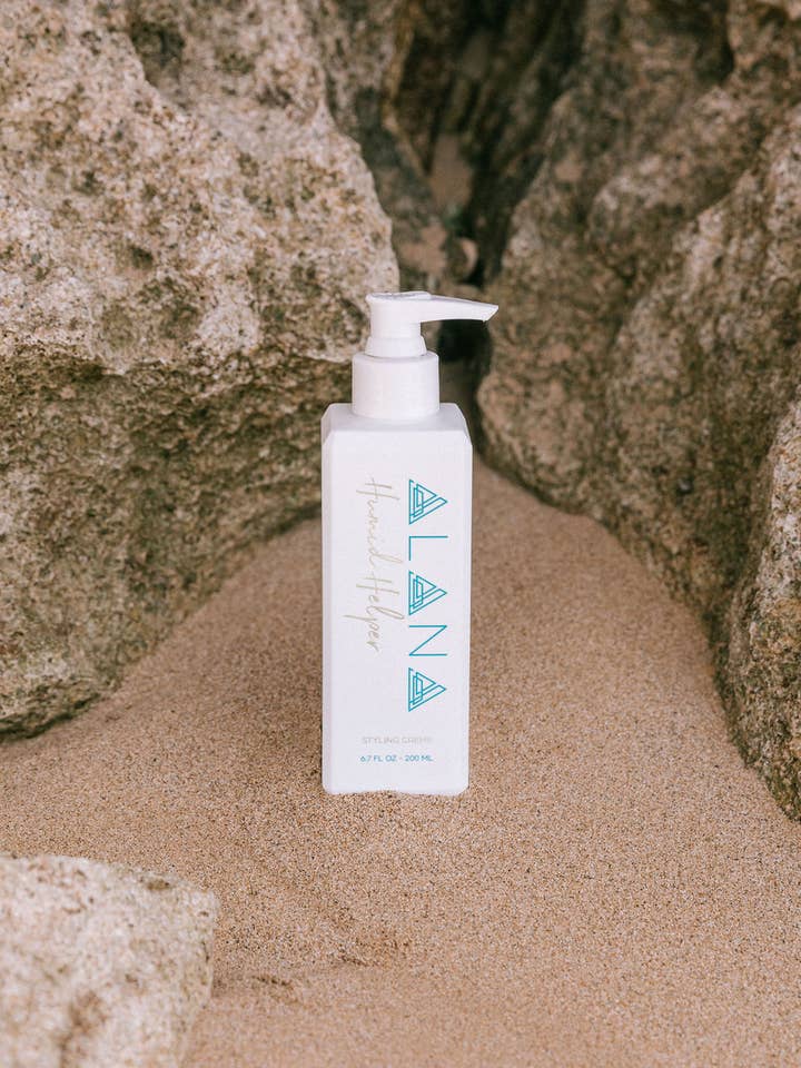 Humid Helper - Crème coiffante Air Dry pour la vente par Alana Hair Kauai