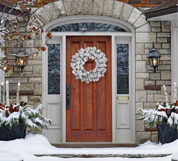 Perfect Holiday - Wholesale Wreath - Snow Flock 24-Inch Wreath, Festive Holiday Home Decor