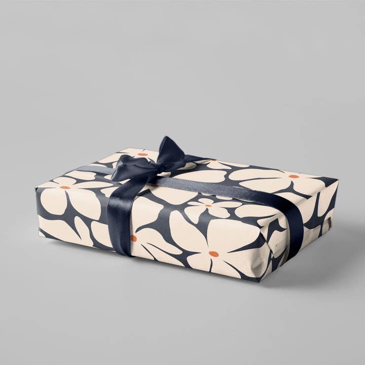 Naturbedacht - Venta al por mayor Sobre de papel de regalo - Papel de regalo - flores sobre fondo azul - Nº 223